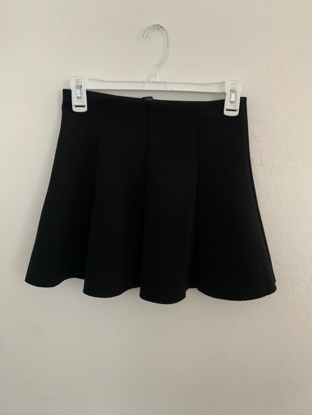 Forever 21 Black Circle Skater Mini Skirt